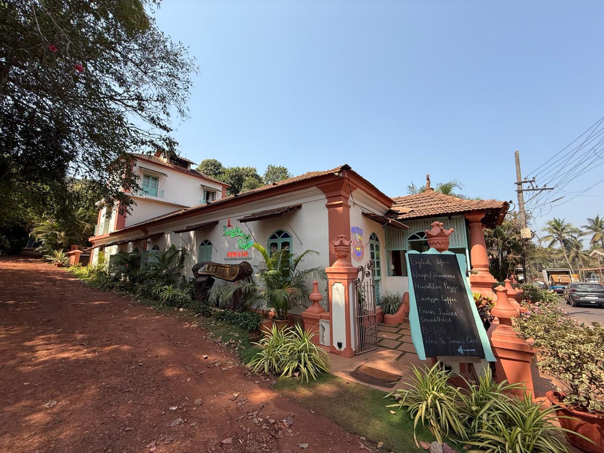 Lar Amorosa Boutique Hotel - Goa Калангуте Екстериор снимка