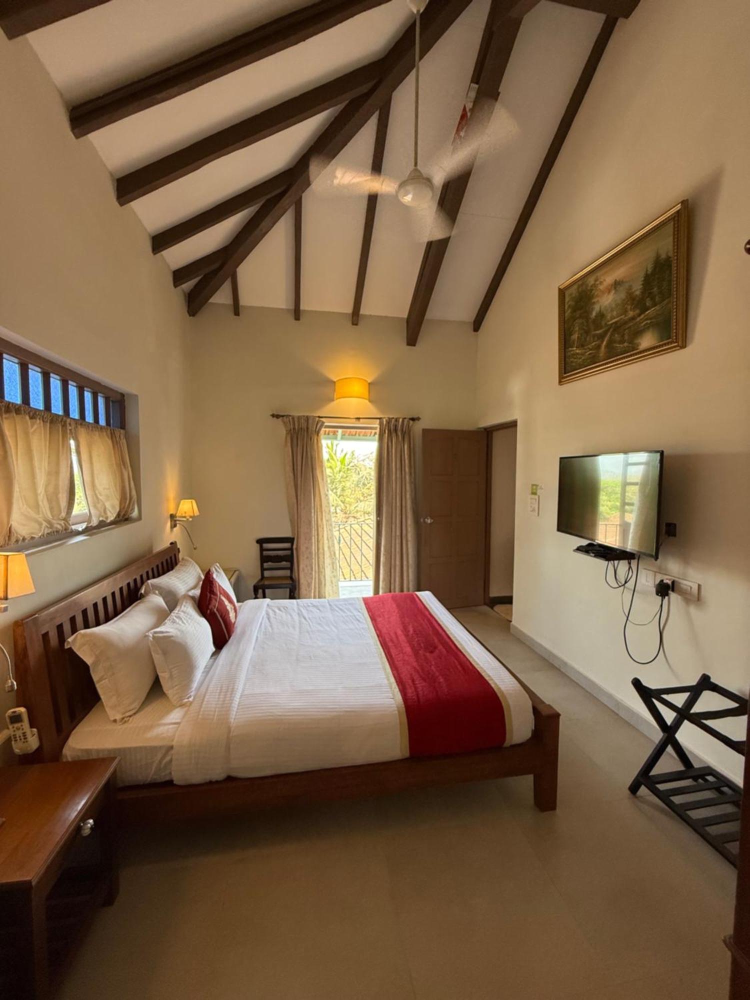 Lar Amorosa Boutique Hotel - Goa Калангуте Екстериор снимка
