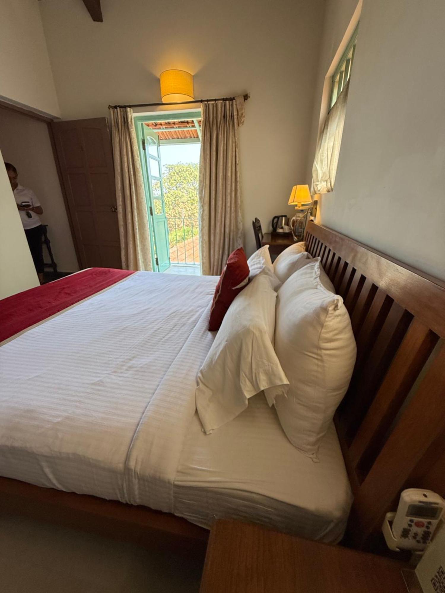 Lar Amorosa Boutique Hotel - Goa Калангуте Екстериор снимка